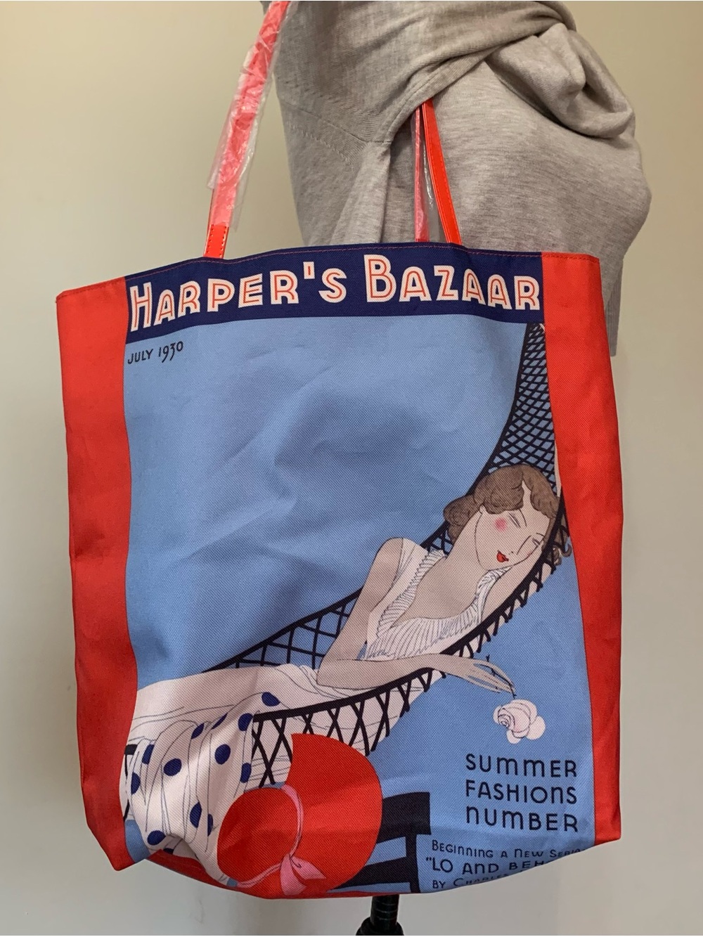 ESTEE LAUDER X Harper’s Bazaar Summer Fashions Number tote NWOT